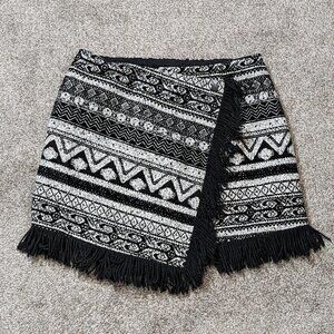 Women's "1. STATE" Black/White Textured Velour Mini Wrap Skirt w Fringe; Size M
